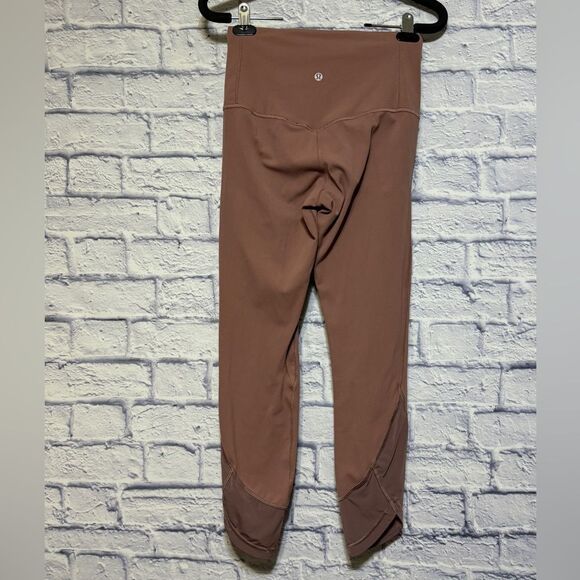 Lululemon
Nulu Craft Mesh Leggings size 6 - Picture 11 of 15